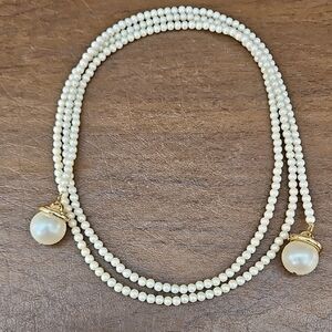 Elegant Faux Pearl Lariat Necklace with Gold Accents